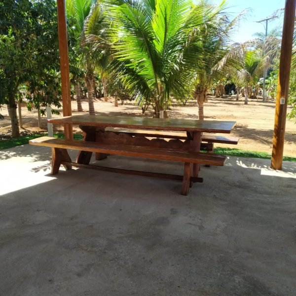 Mesa-do-espaço-de-lazer